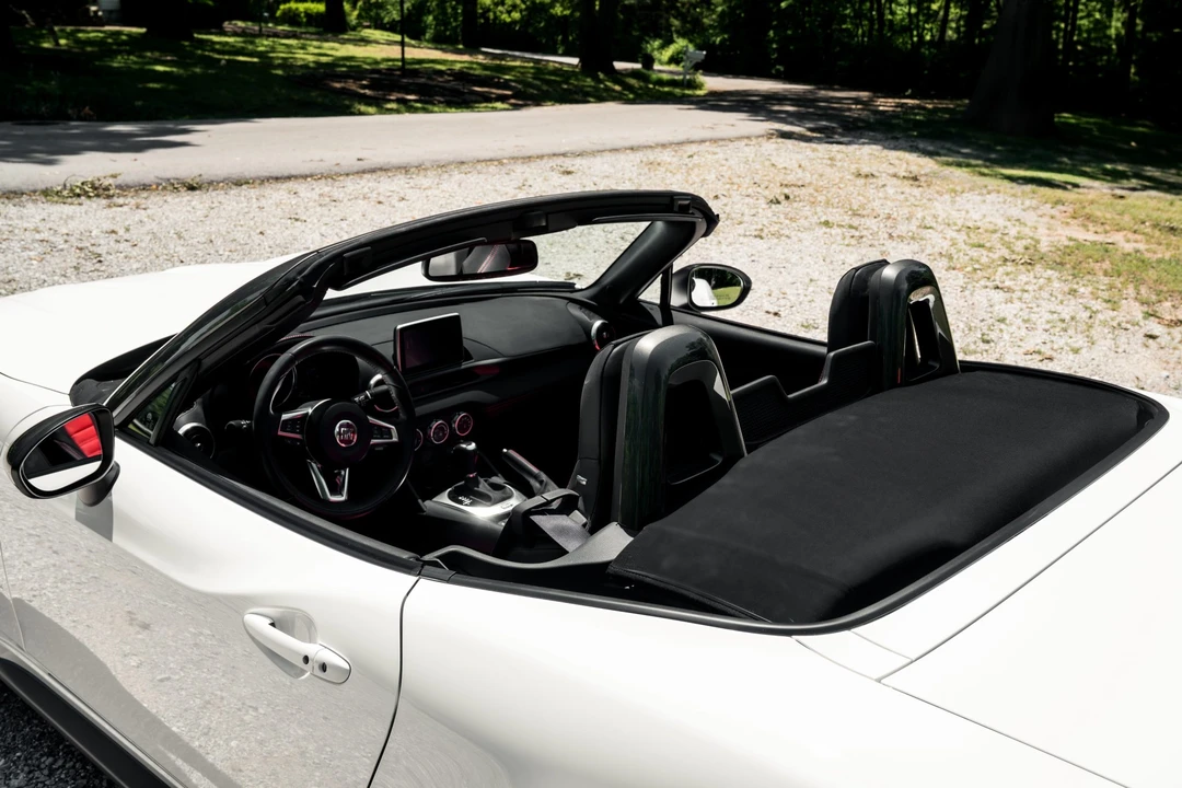 2017 Fiat 124 Spider - Image 31 of 31