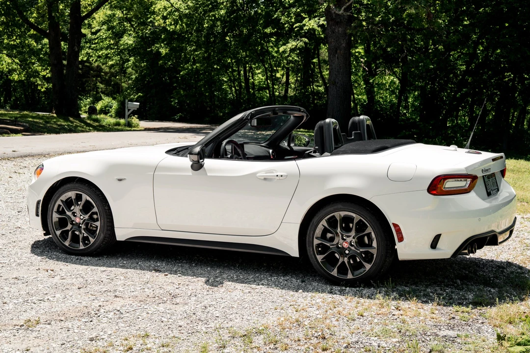 2017 Fiat 124 Spider - Image 4 of 31