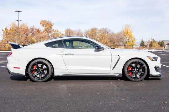 2017 Ford S550 Shelby Mustang GT350R - Image 4 of 31