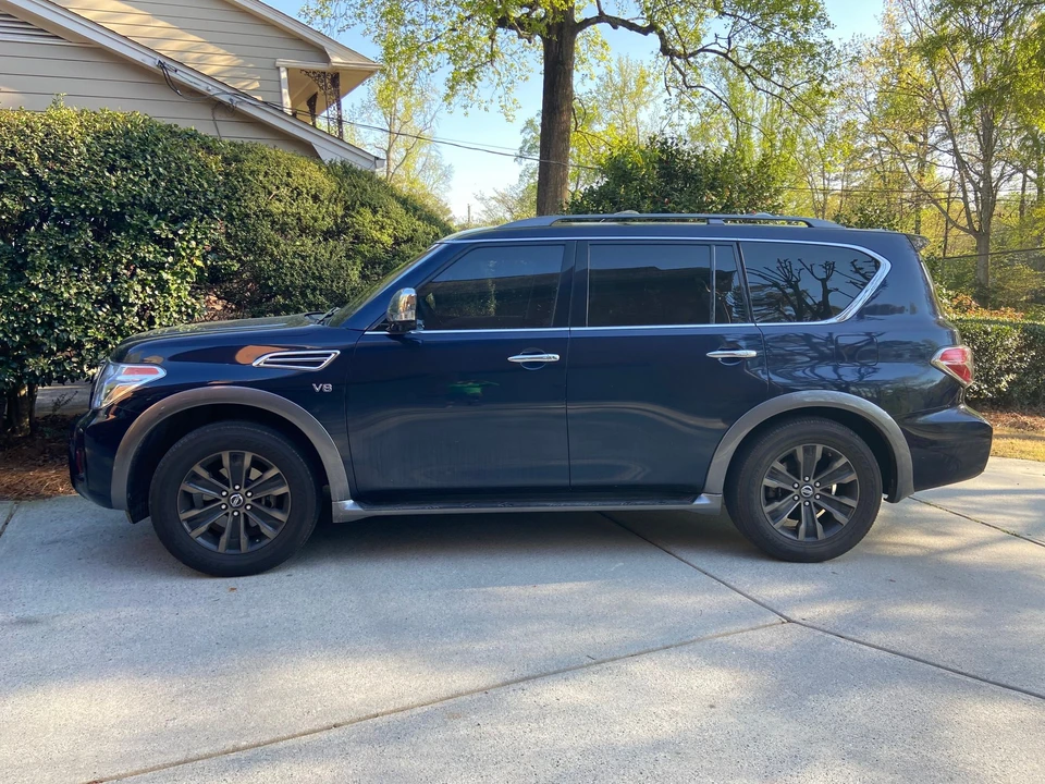 2017 Nissan Armada - Image 2 of 11