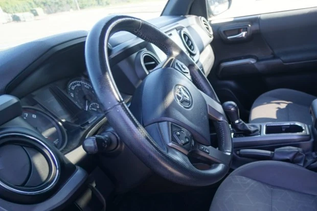 2017 Toyota Tacoma 3rd Gen - Image 5 of 8