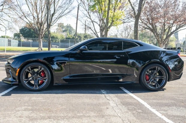 2018 Chevrolet Camaro SS 6th Gen - Image 3 of 8