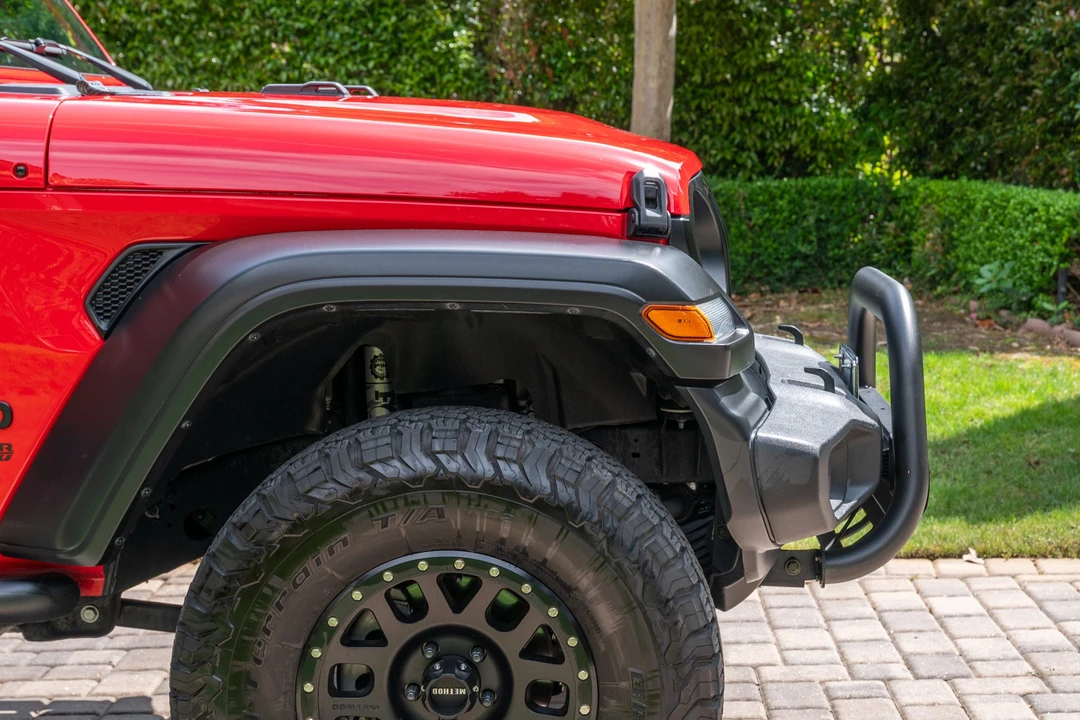 2019 Jeep JL Wrangler - Image 18 of 31