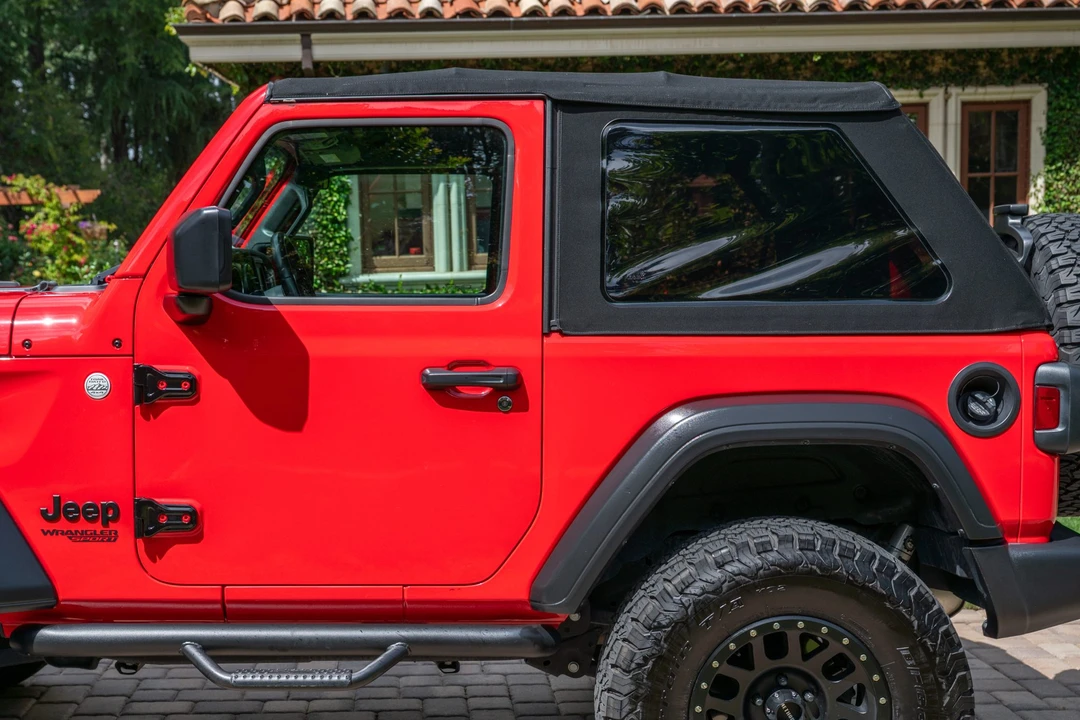 2019 Jeep JL Wrangler - Image 19 of 31