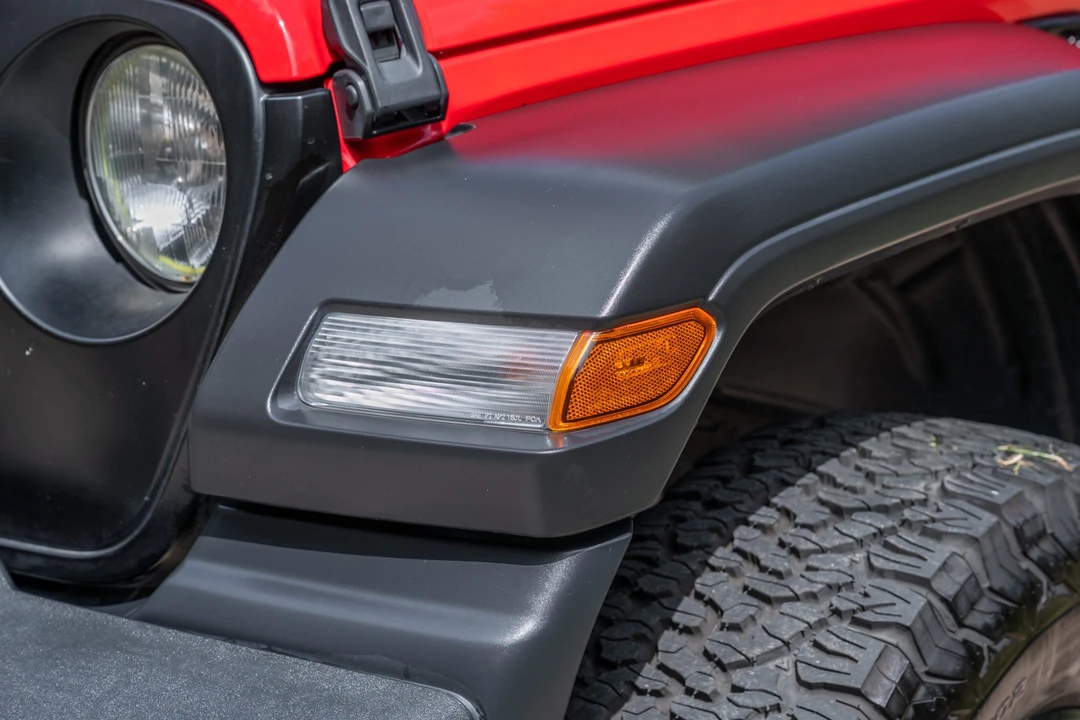 2019 Jeep JL Wrangler - Image 13 of 31