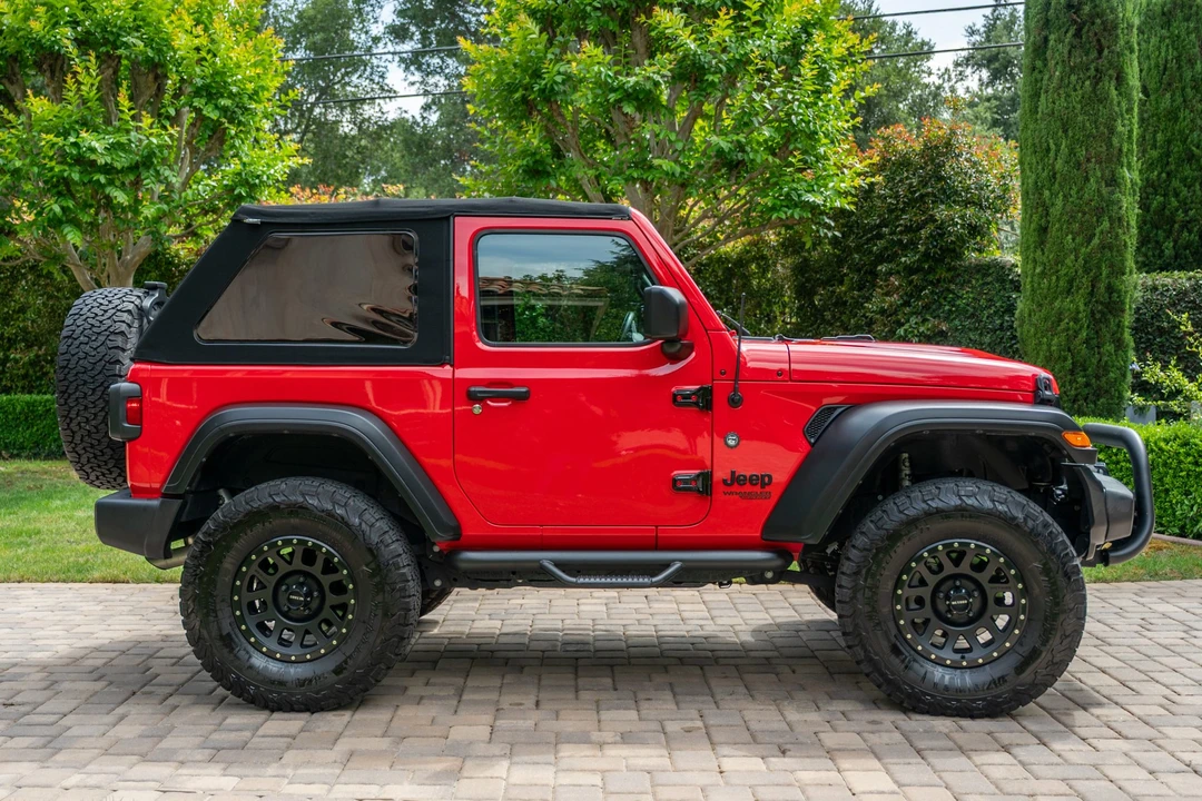 2019 Jeep JL Wrangler - Image 9 of 31