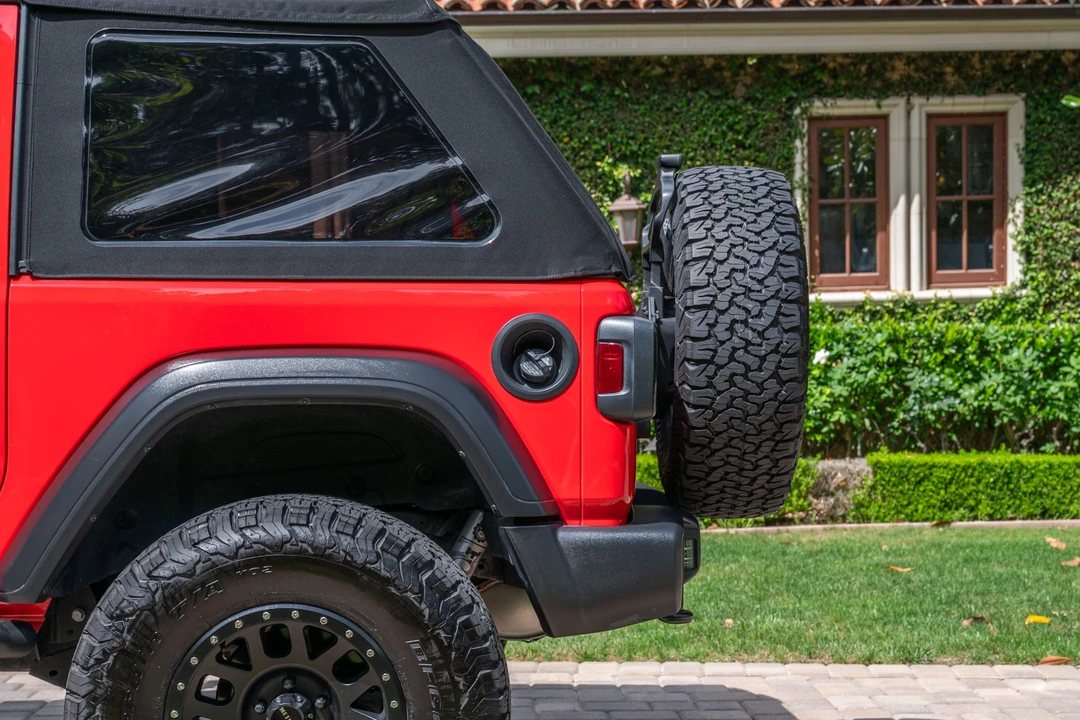 2019 Jeep JL Wrangler - Image 23 of 31