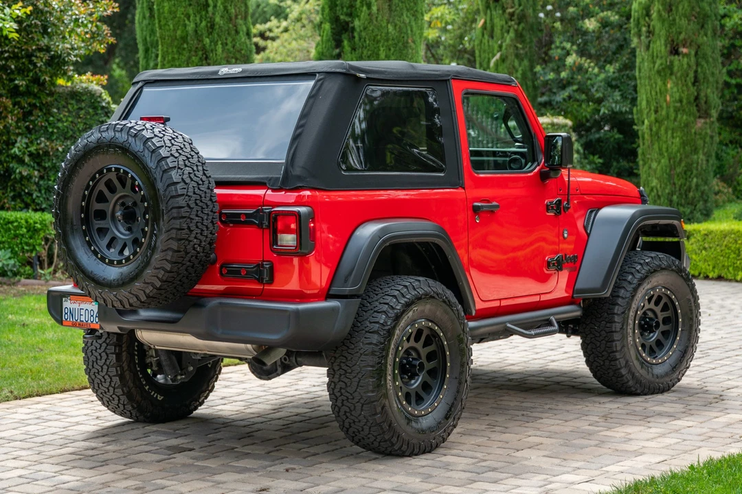 2019 Jeep JL Wrangler - Image 8 of 31