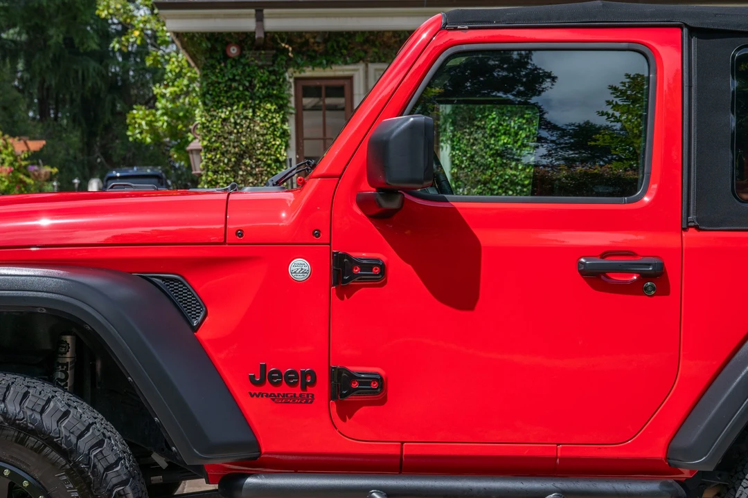 2019 Jeep JL Wrangler - Image 20 of 31