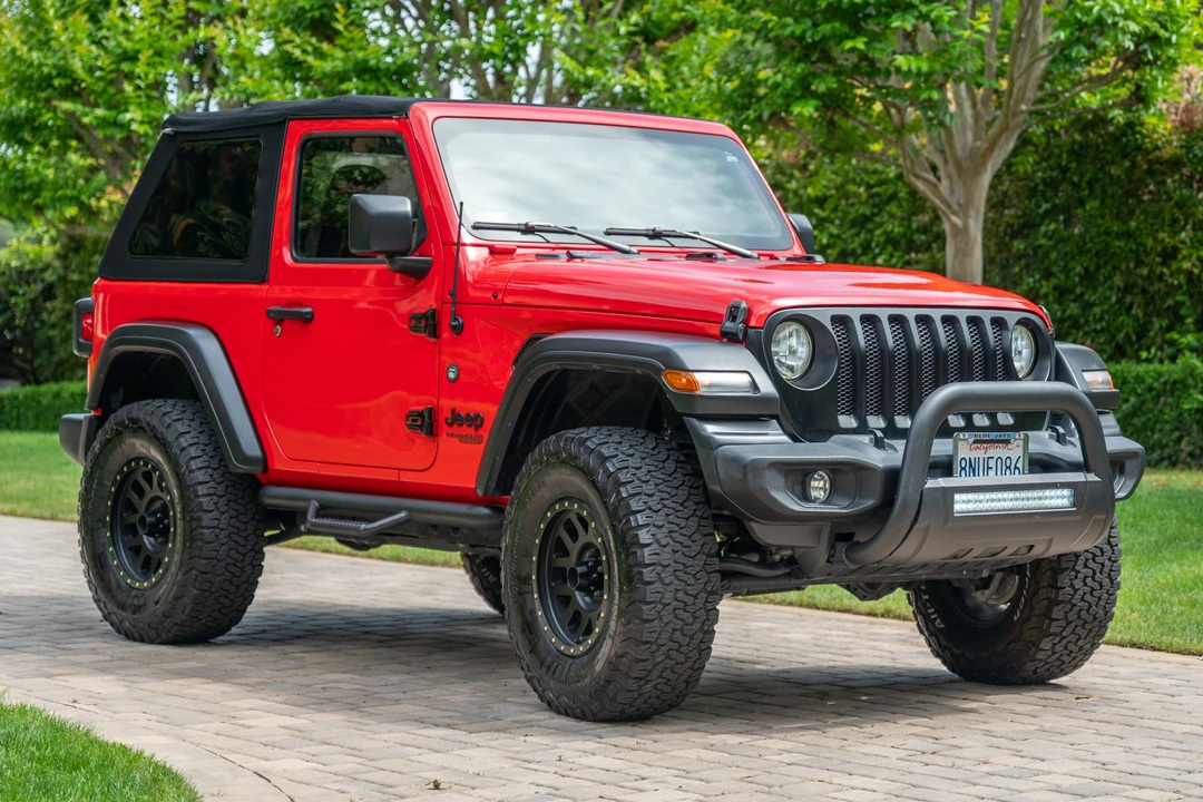 2019 Jeep JL Wrangler - Image 2 of 31