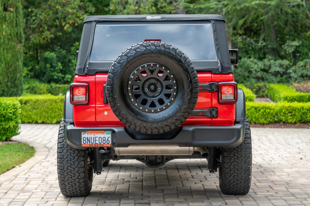 2019 Jeep JL Wrangler - Image 7 of 31