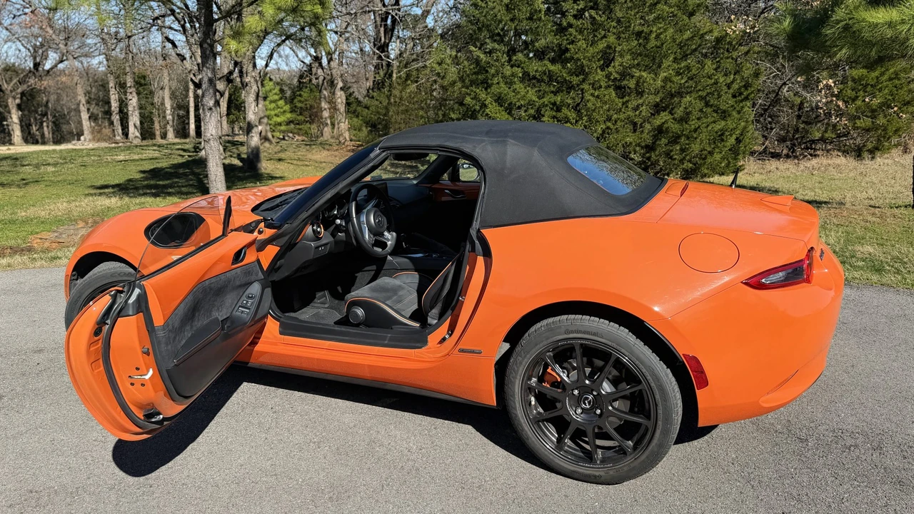 2019 Mazda ND MX-5 Miata - Image 10 of 31
