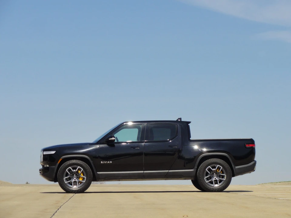 2022 Rivian R1T - Image 16 of 31