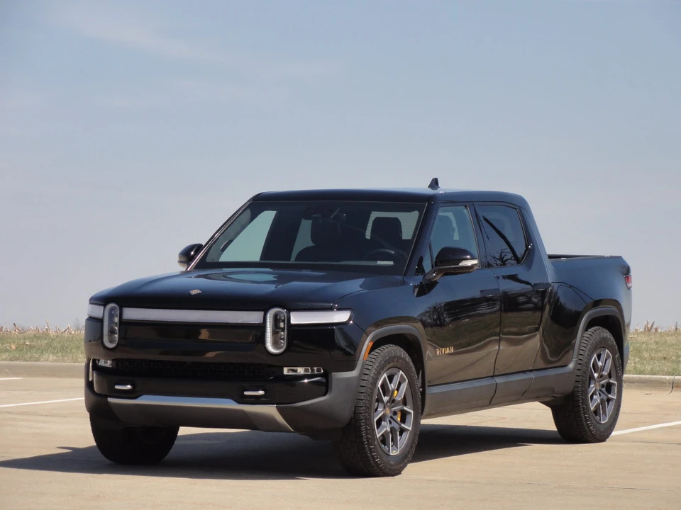 2022 Rivian R1T - Image 4 of 31