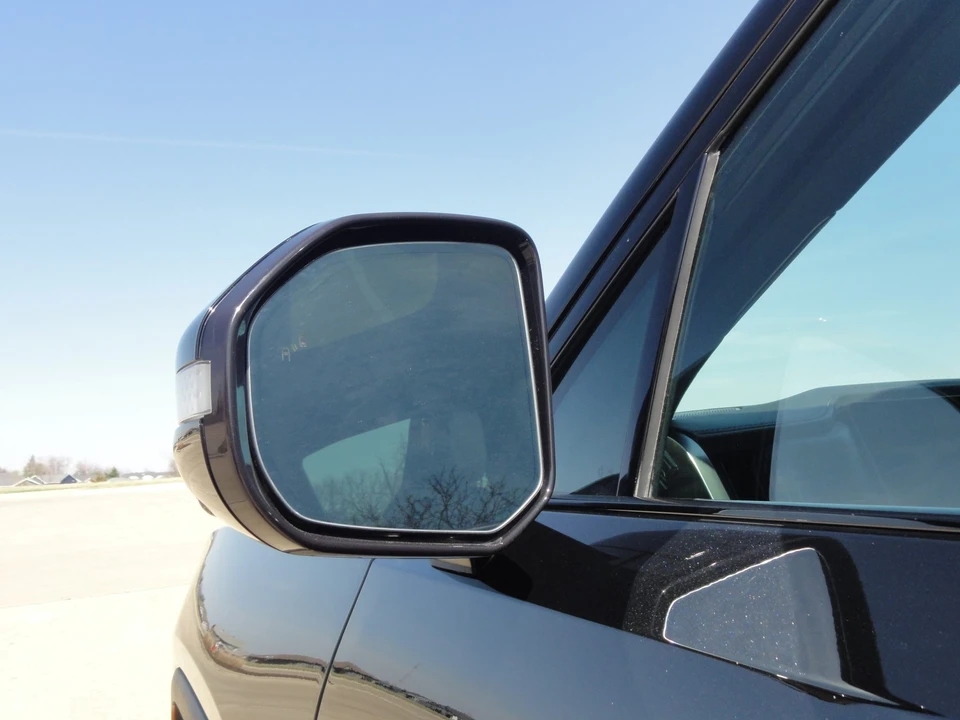 2022 Rivian R1T - Image 30 of 31