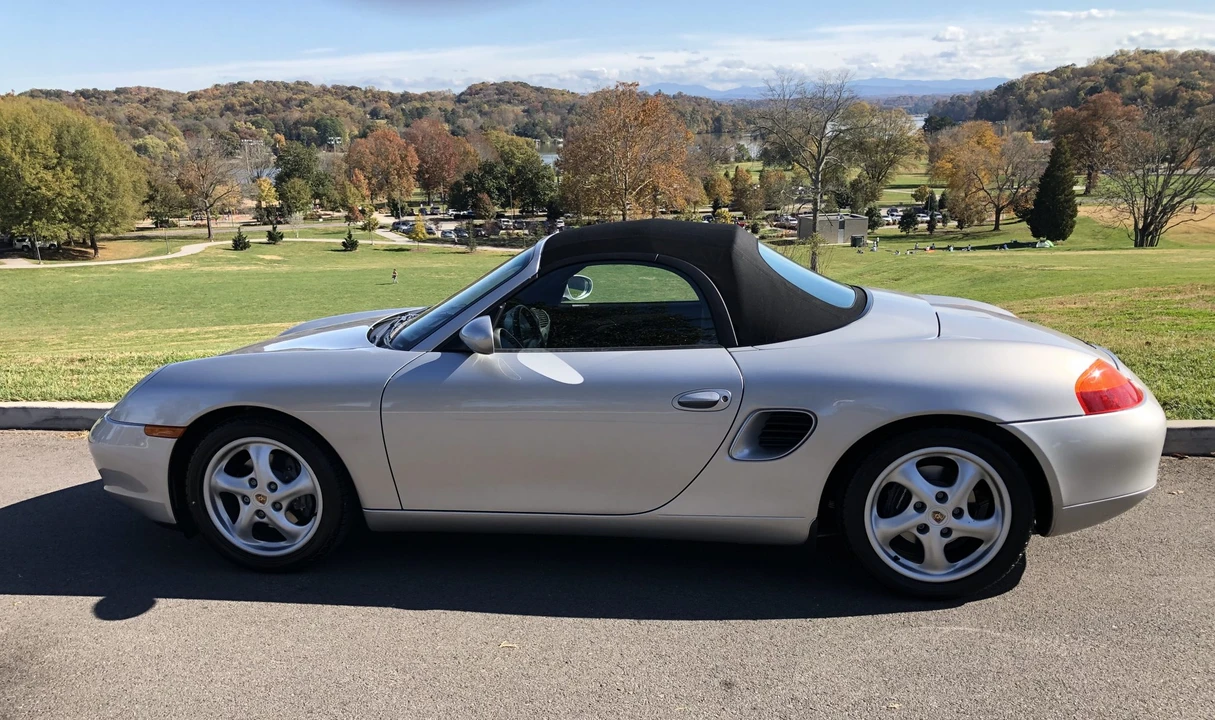 2000 Porsche 986 Boxster - Image 9 of 31