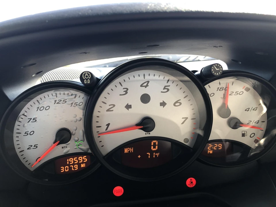 2000 Porsche 986 Boxster - Image 27 of 31