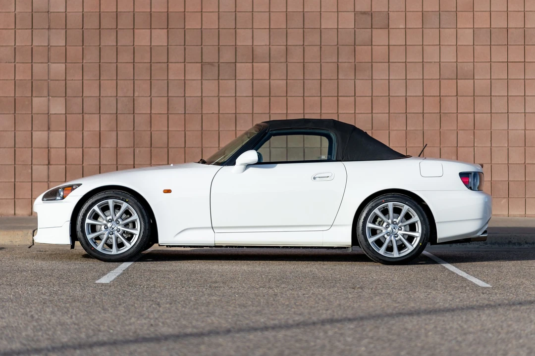 2005 Honda AP2 S2000 - Image 8 of 31