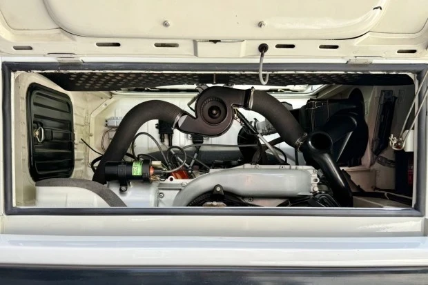 1973 Volkswagen Bay-Window Bus - Image 7 of 9