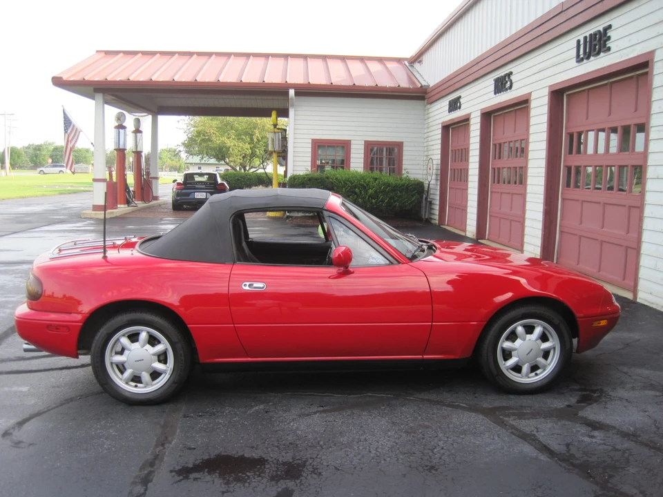 1990 Mazda NA MX-5 Miata - Image 10 of 31