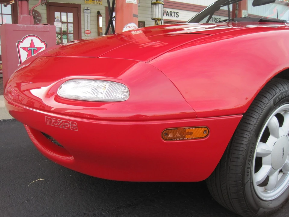 1990 Mazda NA MX-5 Miata - Image 16 of 31
