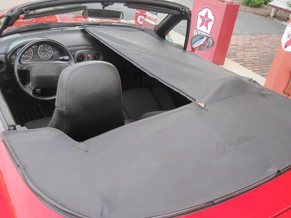 1990 Mazda NA MX-5 Miata - Image 28 of 31