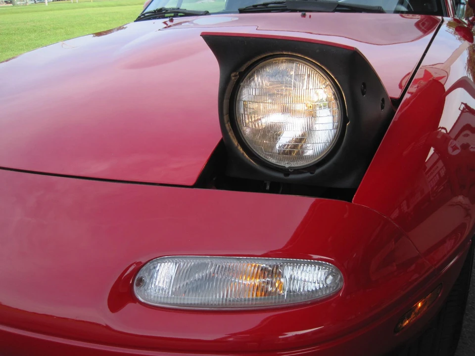 1990 Mazda NA MX-5 Miata - Image 13 of 31