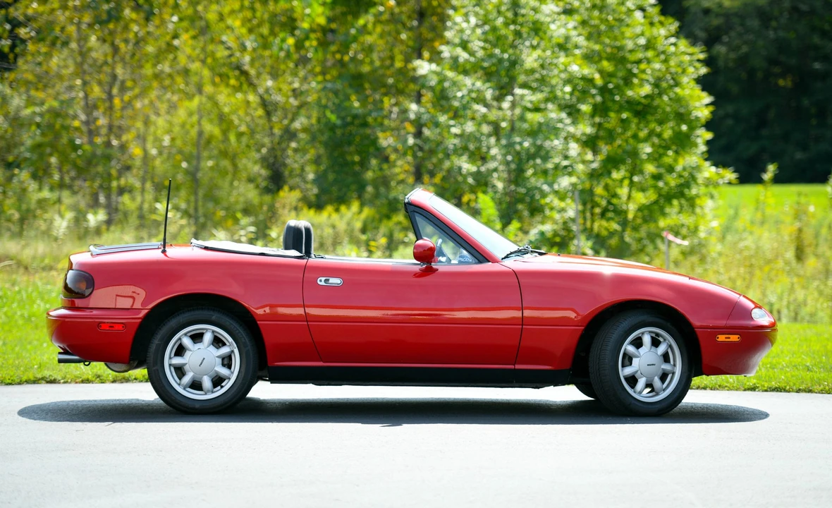 1990 Mazda NA MX-5 Miata - Image 6 of 31