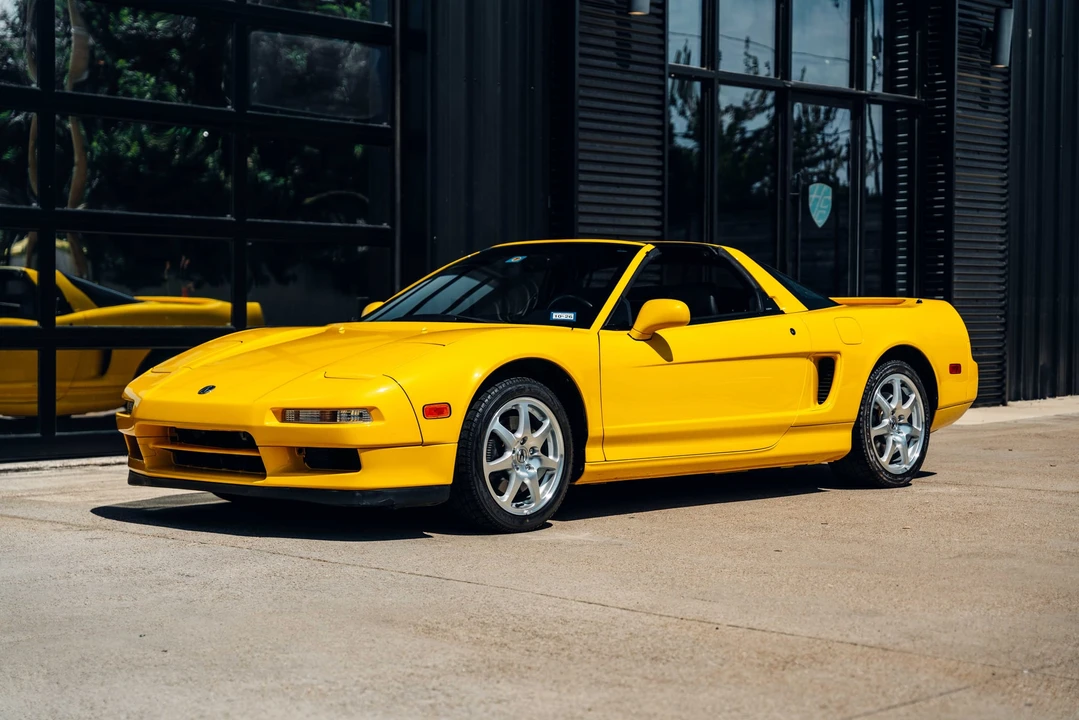 2000 Acura NA2 NSX - Image 2 of 31