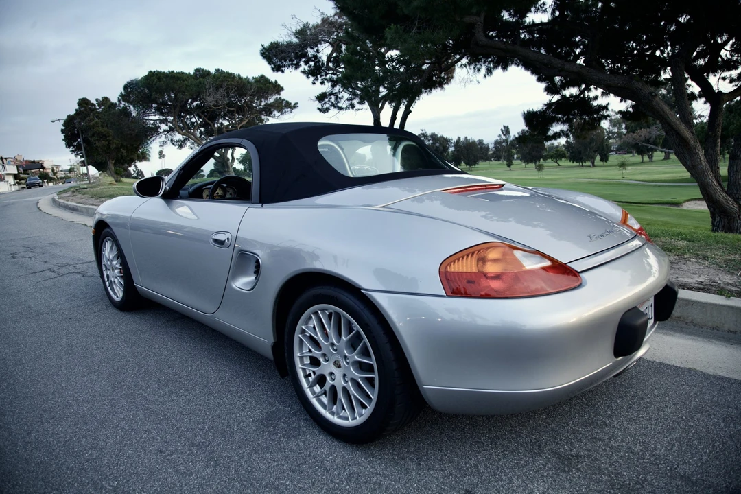 2001 Porsche 986 Boxster S - Image 23 of 31