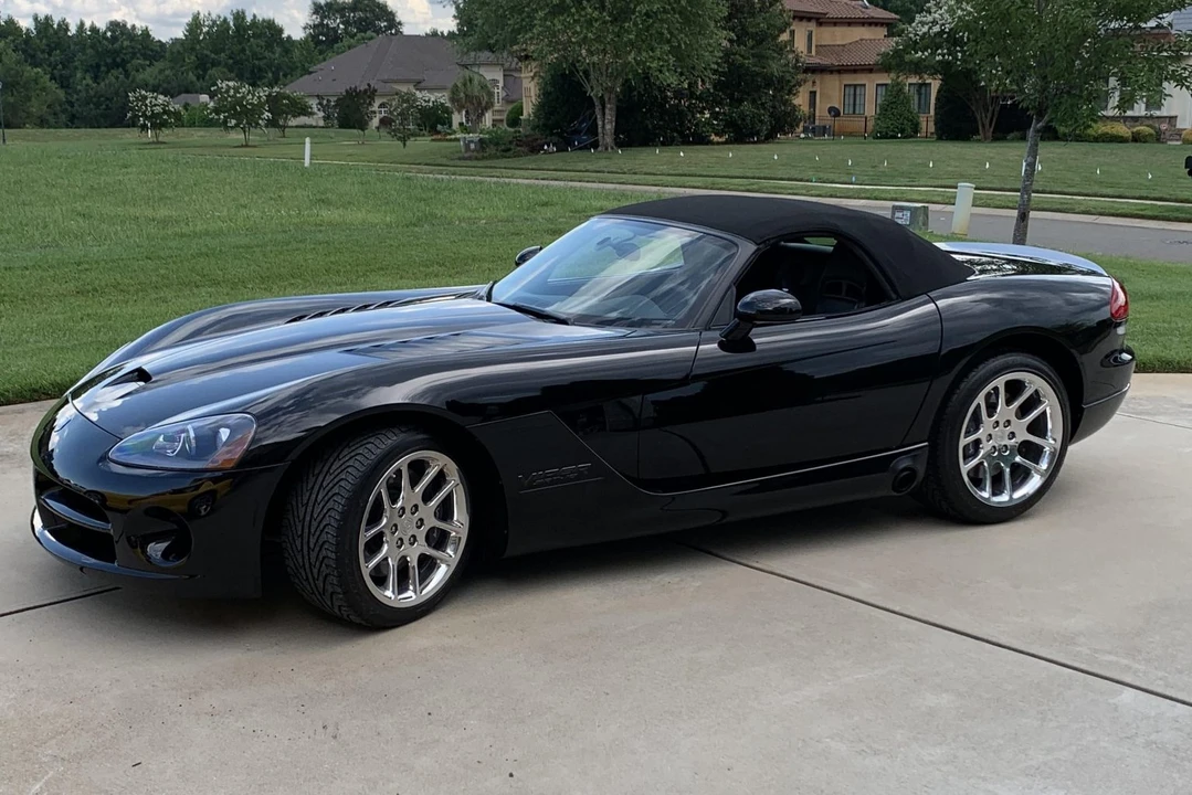 2003 Dodge Viper 3rd Gen - Image 2 of 31