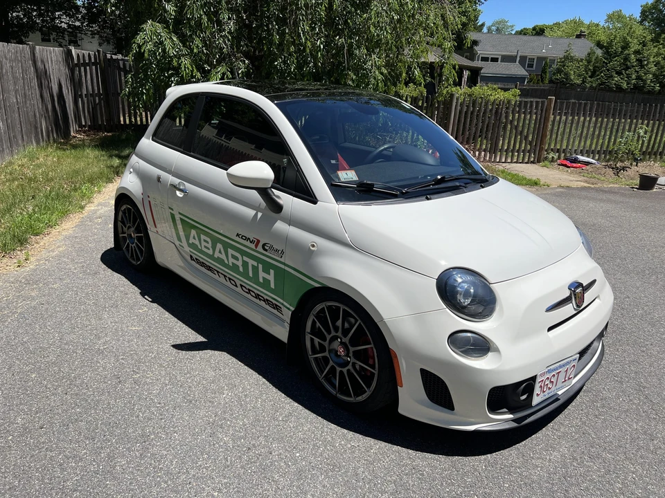 2015 Fiat Abarth 500 - Image 3 of 31