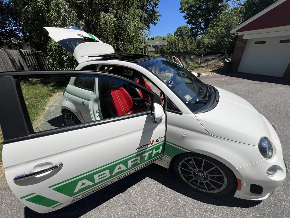 2015 Fiat Abarth 500 - Image 16 of 31