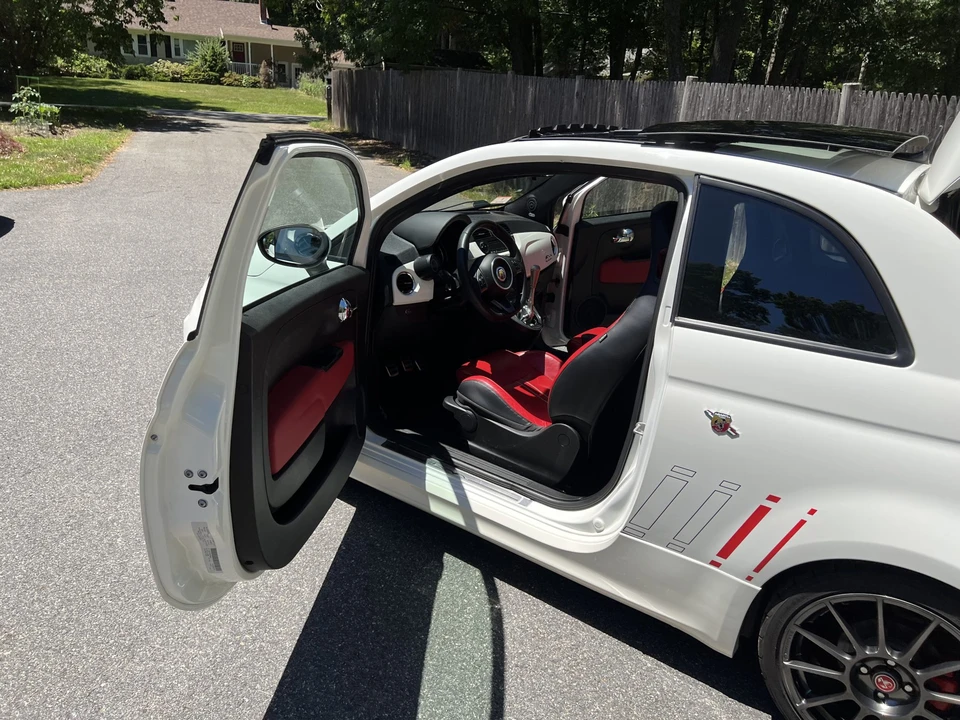 2015 Fiat Abarth 500 - Image 19 of 31