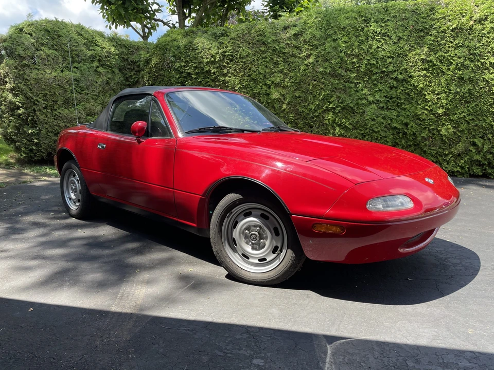 1993 Mazda NA MX-5 Miata - Image 2 of 31