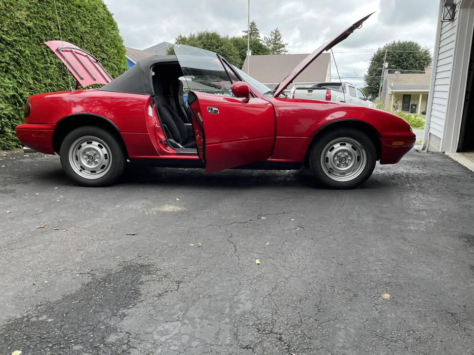 1993 Mazda NA MX-5 Miata - Image 8 of 31
