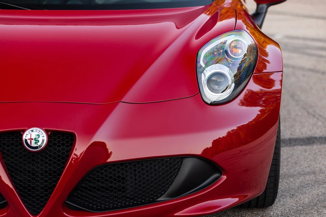 2018 Alfa Romeo 4C Coupe - Image 17 of 31