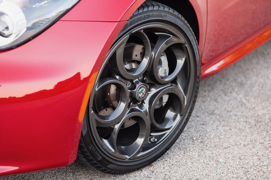 2018 Alfa Romeo 4C Coupe - Image 18 of 31