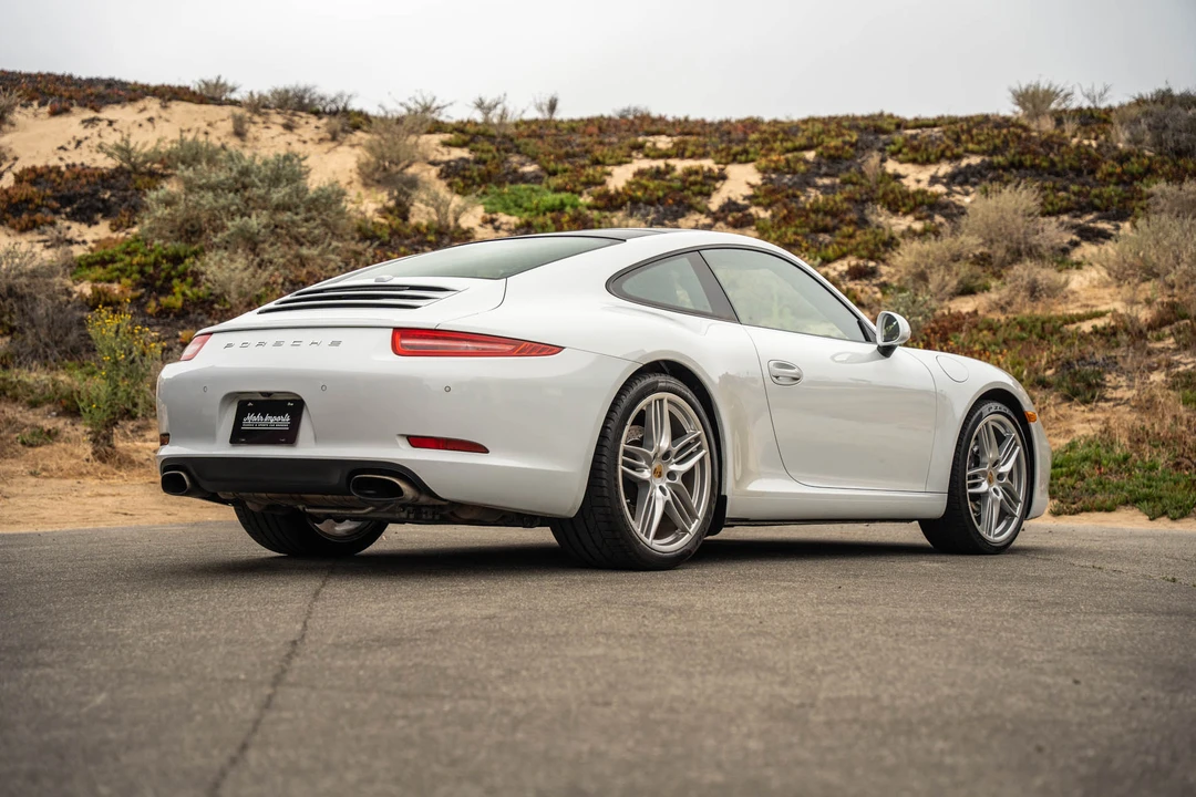 2015 Porsche 991 Carrera - Image 24 of 31