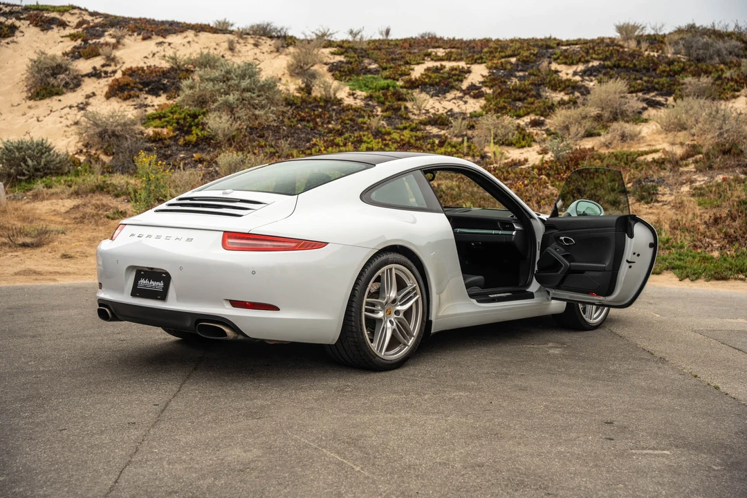 2015 Porsche 991 Carrera - Image 28 of 31