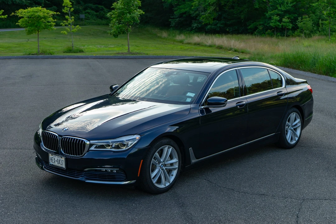 2017 BMW G11/G12 750i & M760i Sedan - Image 27 of 31