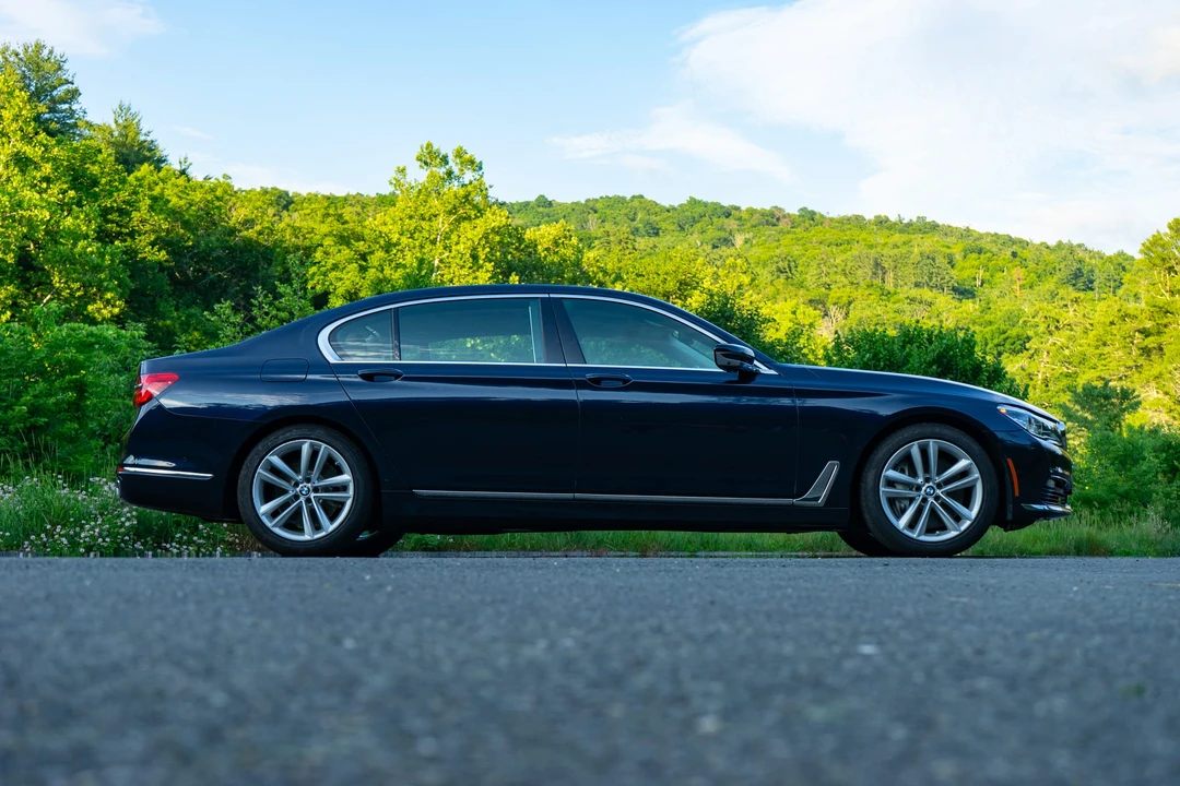 2017 BMW G11/G12 750i & M760i Sedan - Image 31 of 31