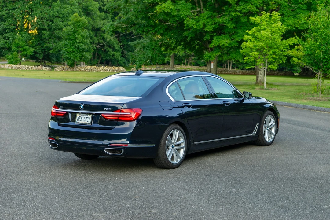 2017 BMW G11/G12 750i & M760i Sedan - Image 30 of 31