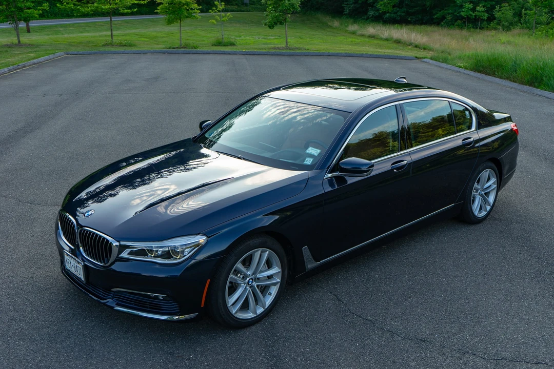 2017 BMW G11/G12 750i & M760i Sedan - Image 28 of 31