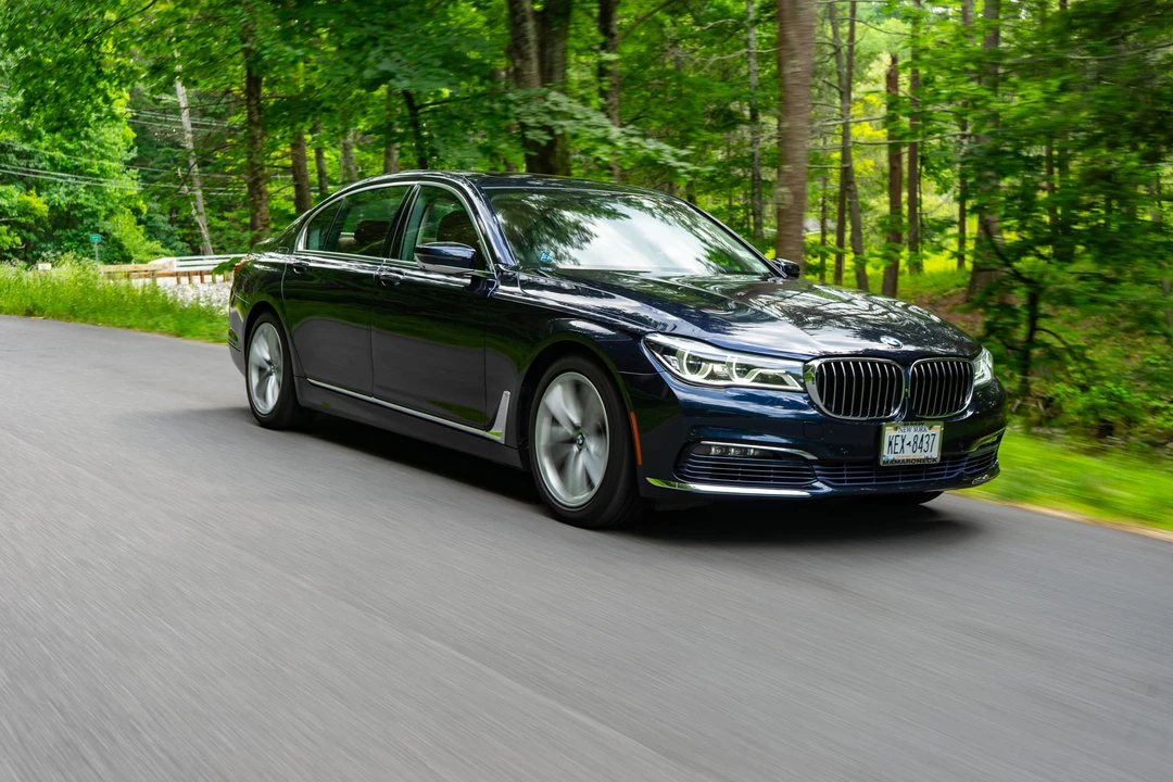 2017 BMW G11/G12 750i & M760i Sedan - Image 3 of 31