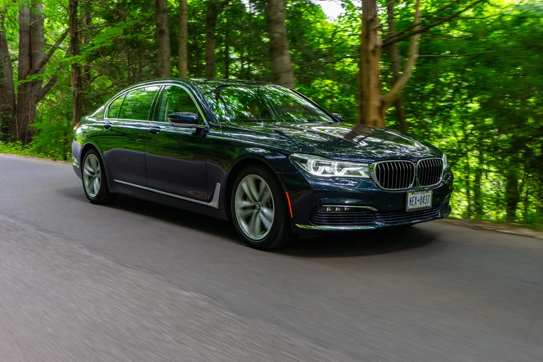 2017 BMW G11/G12 750i & M760i Sedan - Image 6 of 31