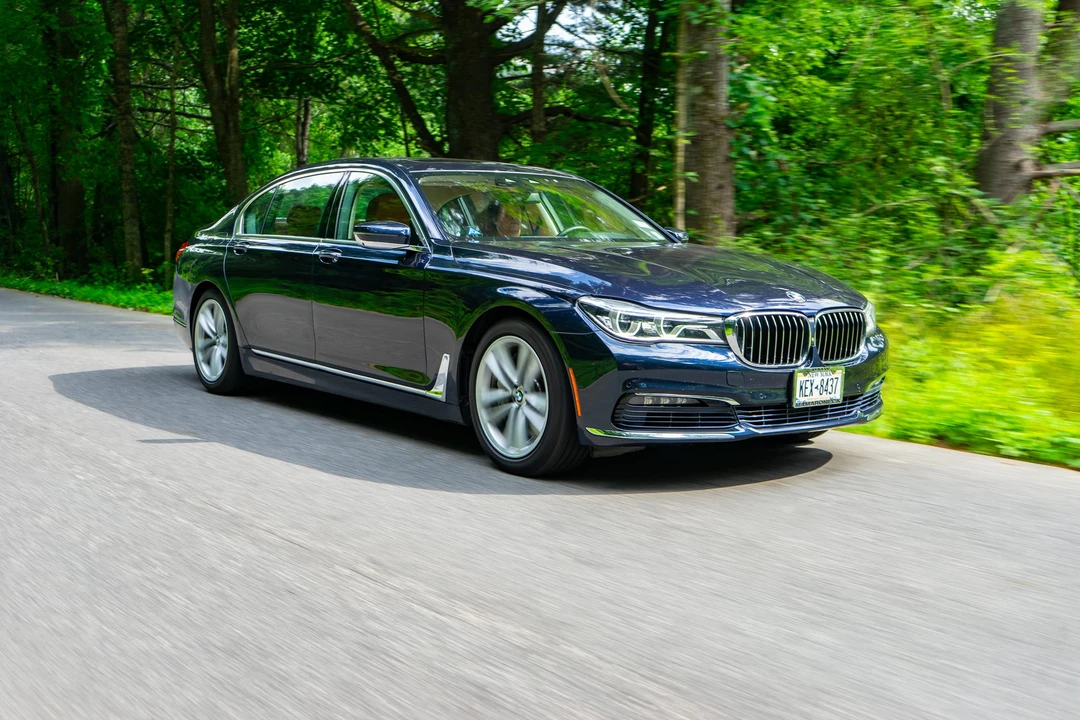 2017 BMW G11/G12 750i & M760i Sedan - Image 8 of 31