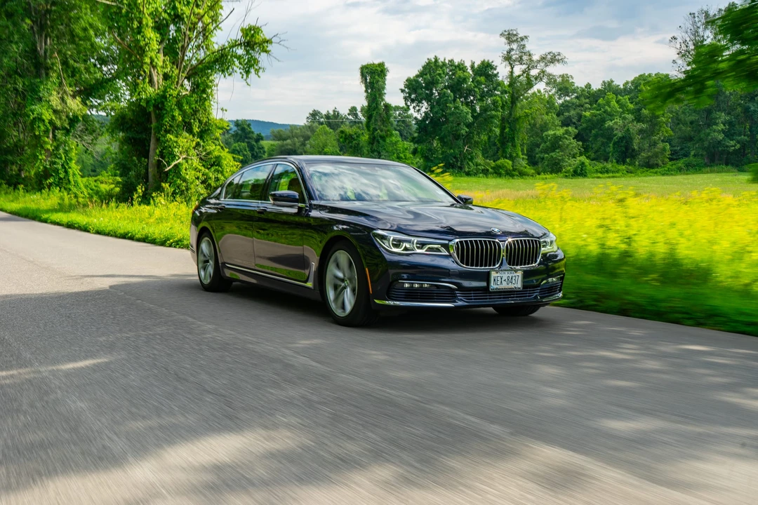 2017 BMW G11/G12 750i & M760i Sedan - Image 12 of 31