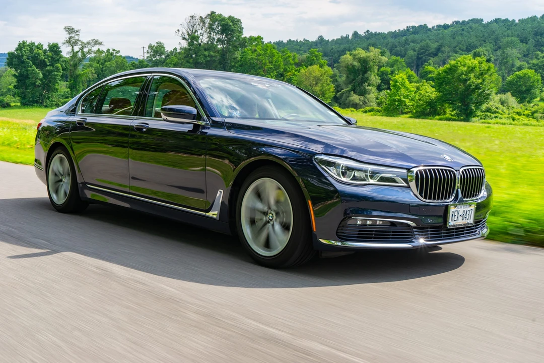 2017 BMW G11/G12 750i & M760i Sedan - Image 14 of 31