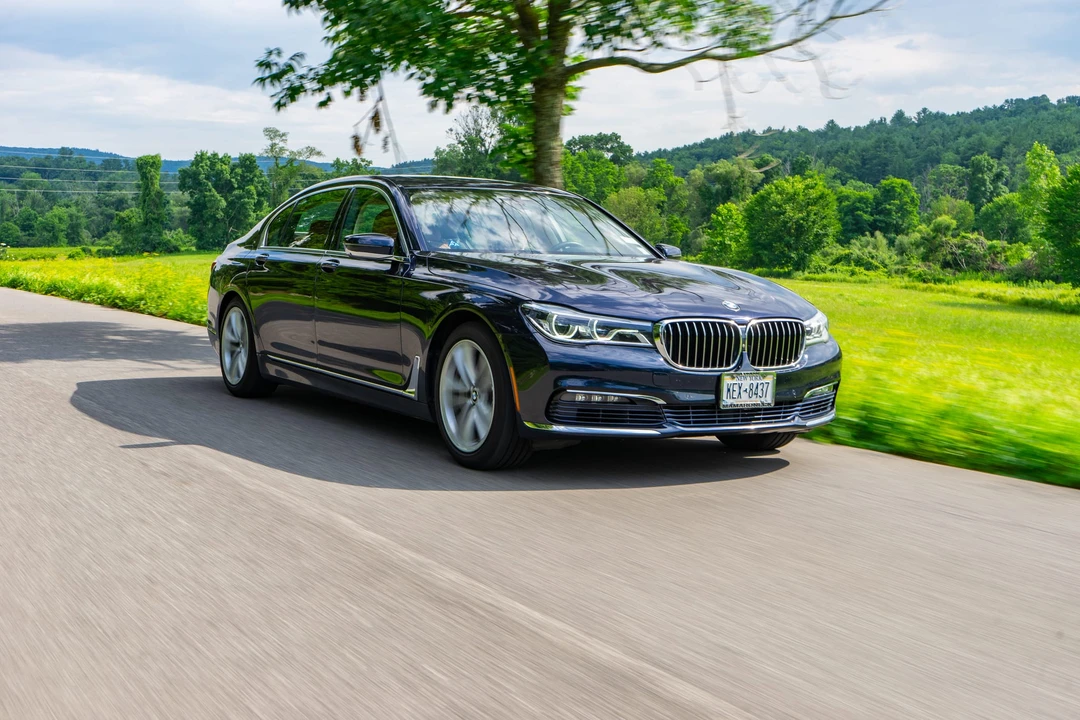 2017 BMW G11/G12 750i & M760i Sedan - Image 15 of 31